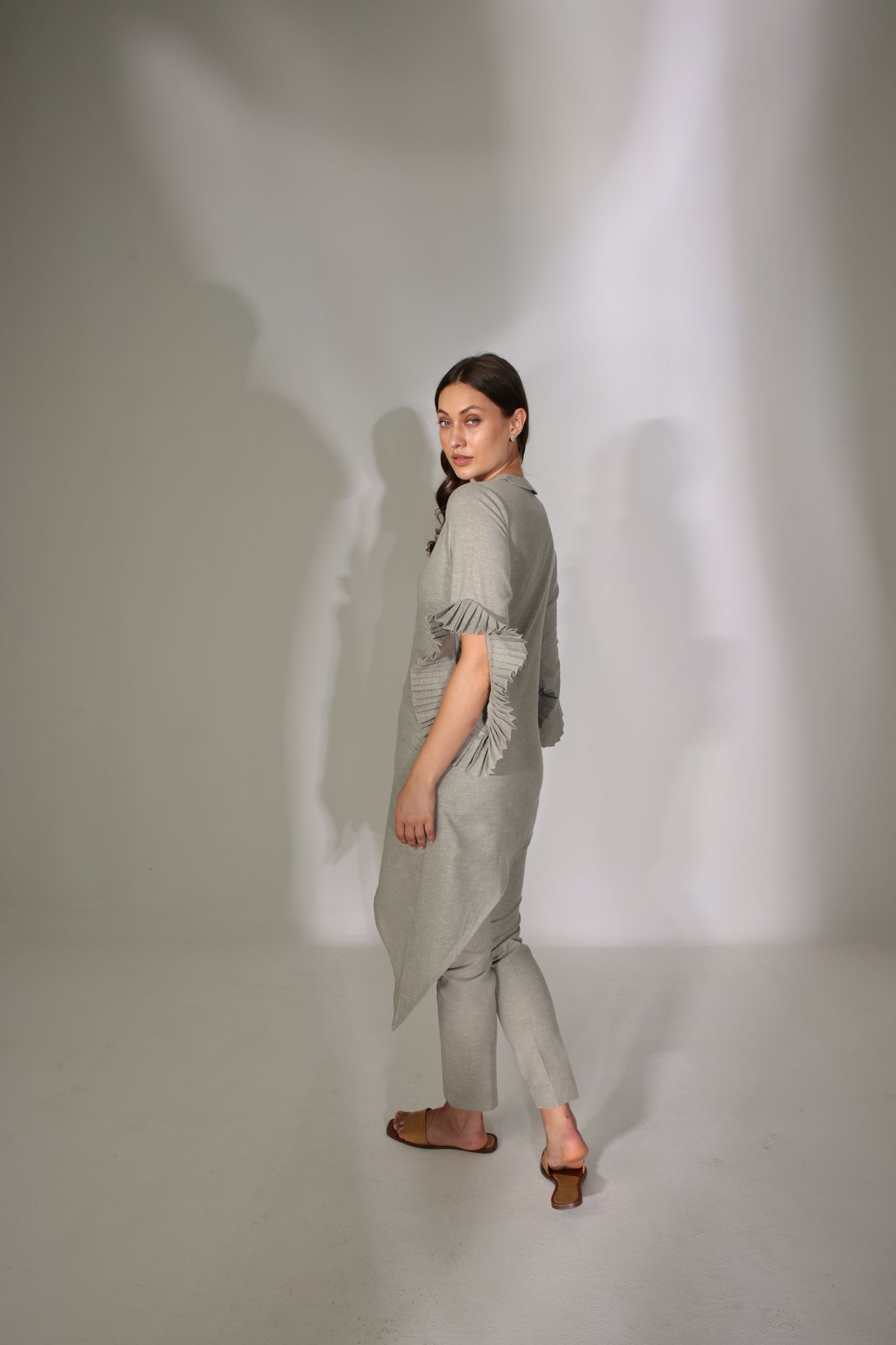 OLIVE PLEAT-SLEEVES LINEN KURTA SET