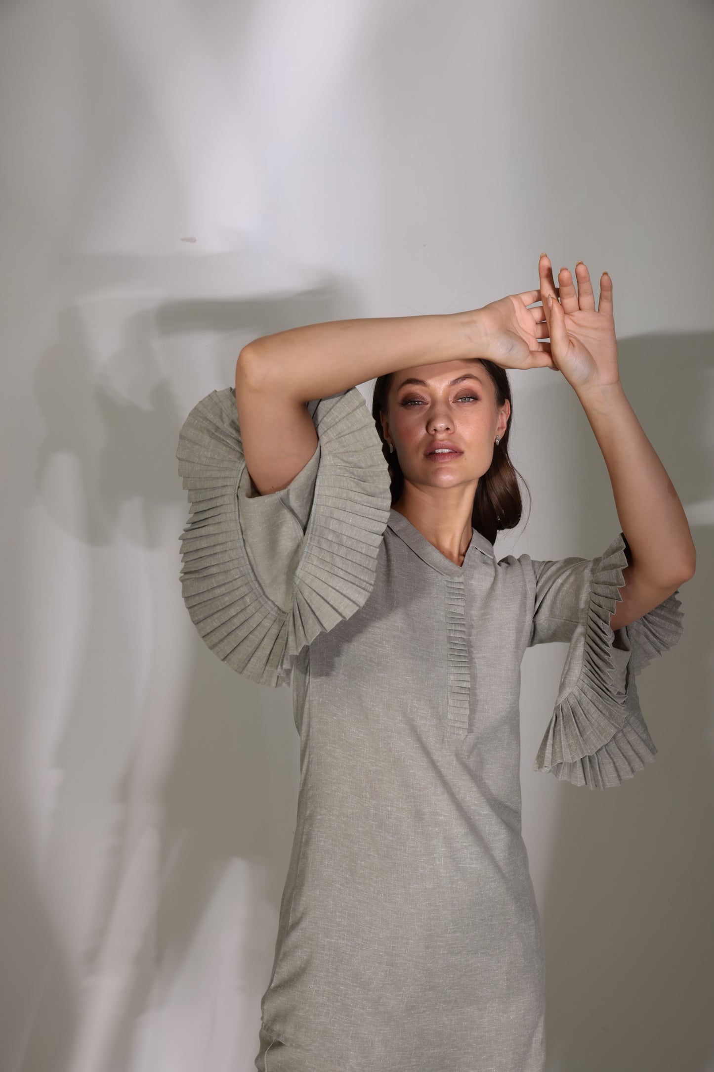 OLIVE PLEAT-SLEEVES LINEN KURTA SET