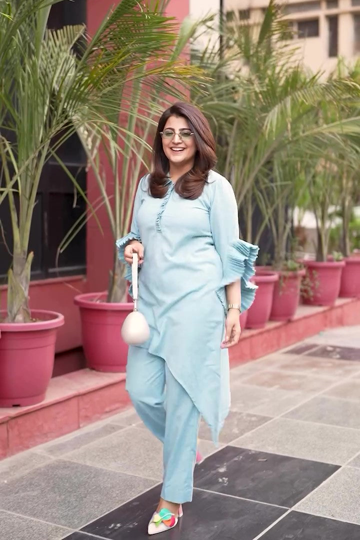 ANKITA KOCHHAR X SKY-BLUE PLEAT SLEEVES LINEN KURTA SET