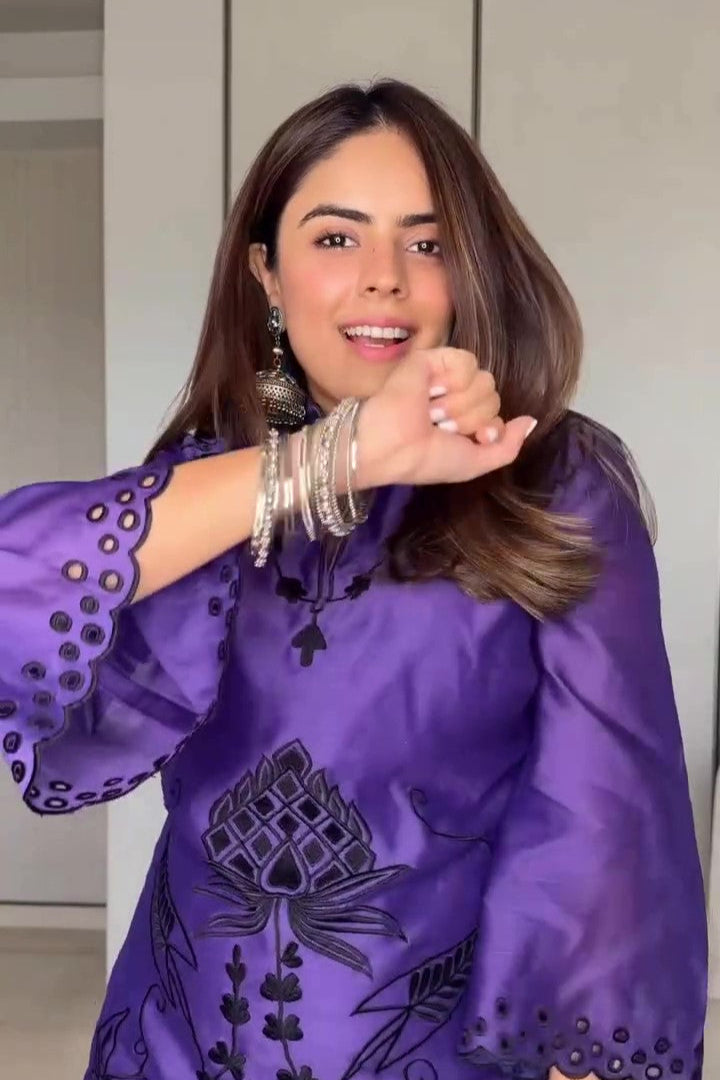 SIMRAN X SUFIANA JAMUNI KURTA SET WITH DUPATTA