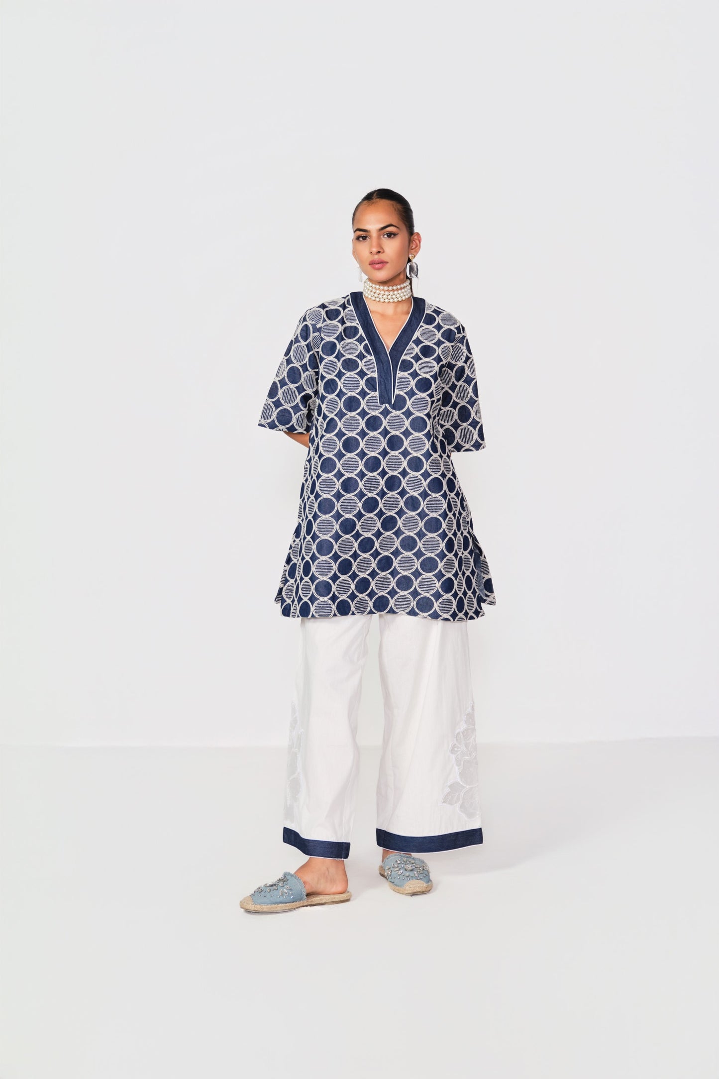 EMBROIDERED WHITE - DENIM BLOCK A SET- CIRCLE WORK
