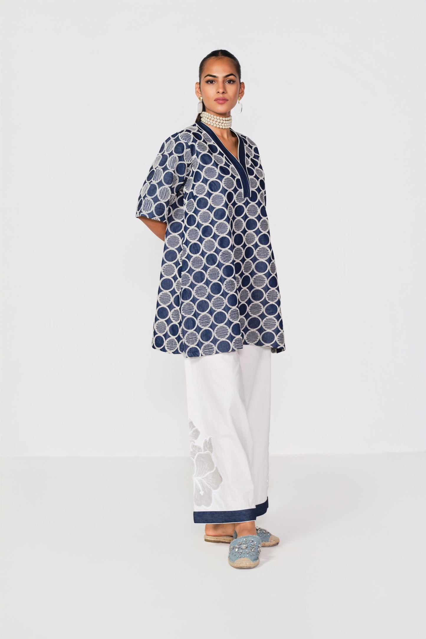 EMBROIDERED WHITE - DENIM BLOCK A SET- CIRCLE WORK