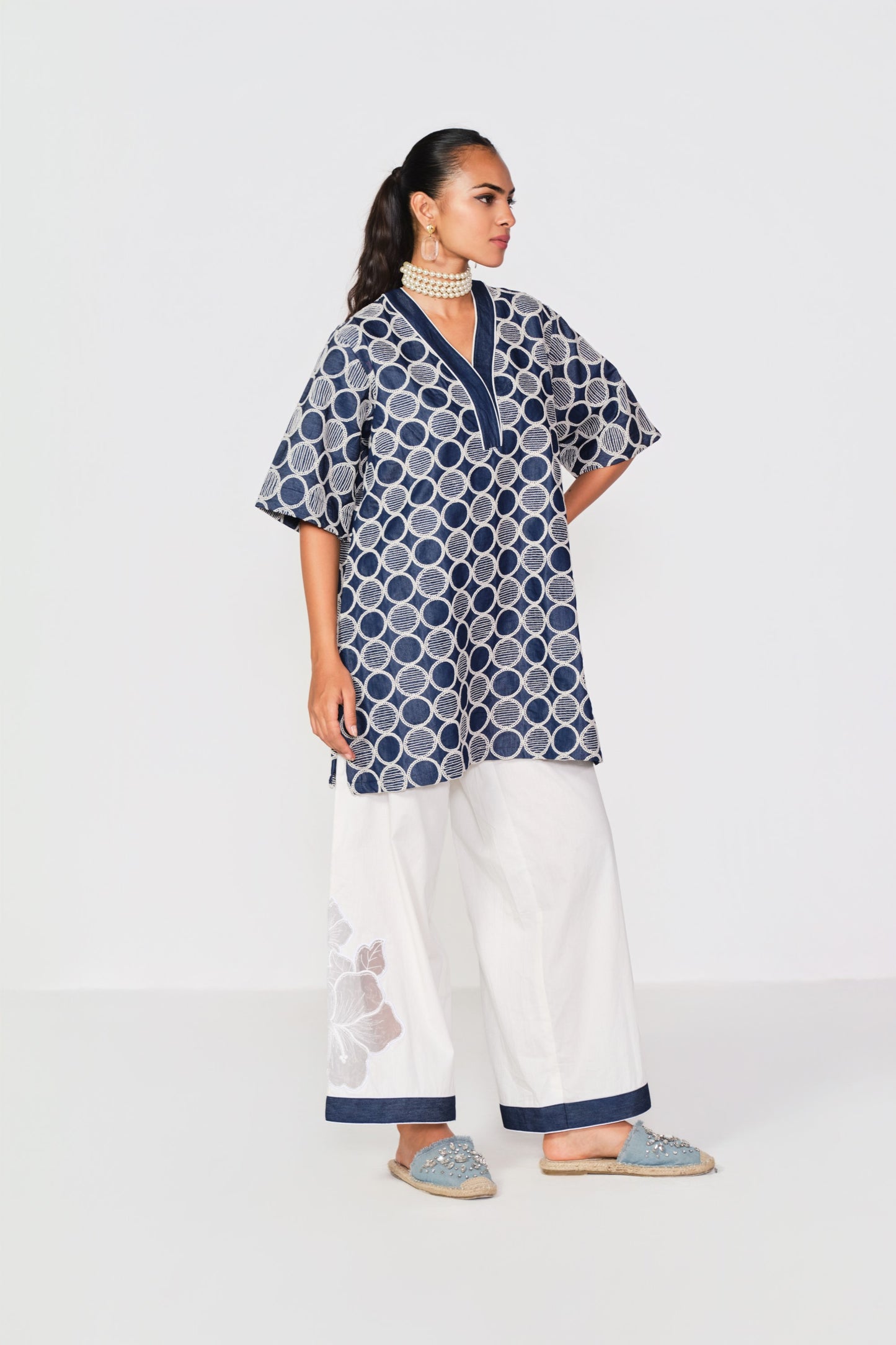 EMBROIDERED WHITE - DENIM BLOCK A SET- CIRCLE WORK