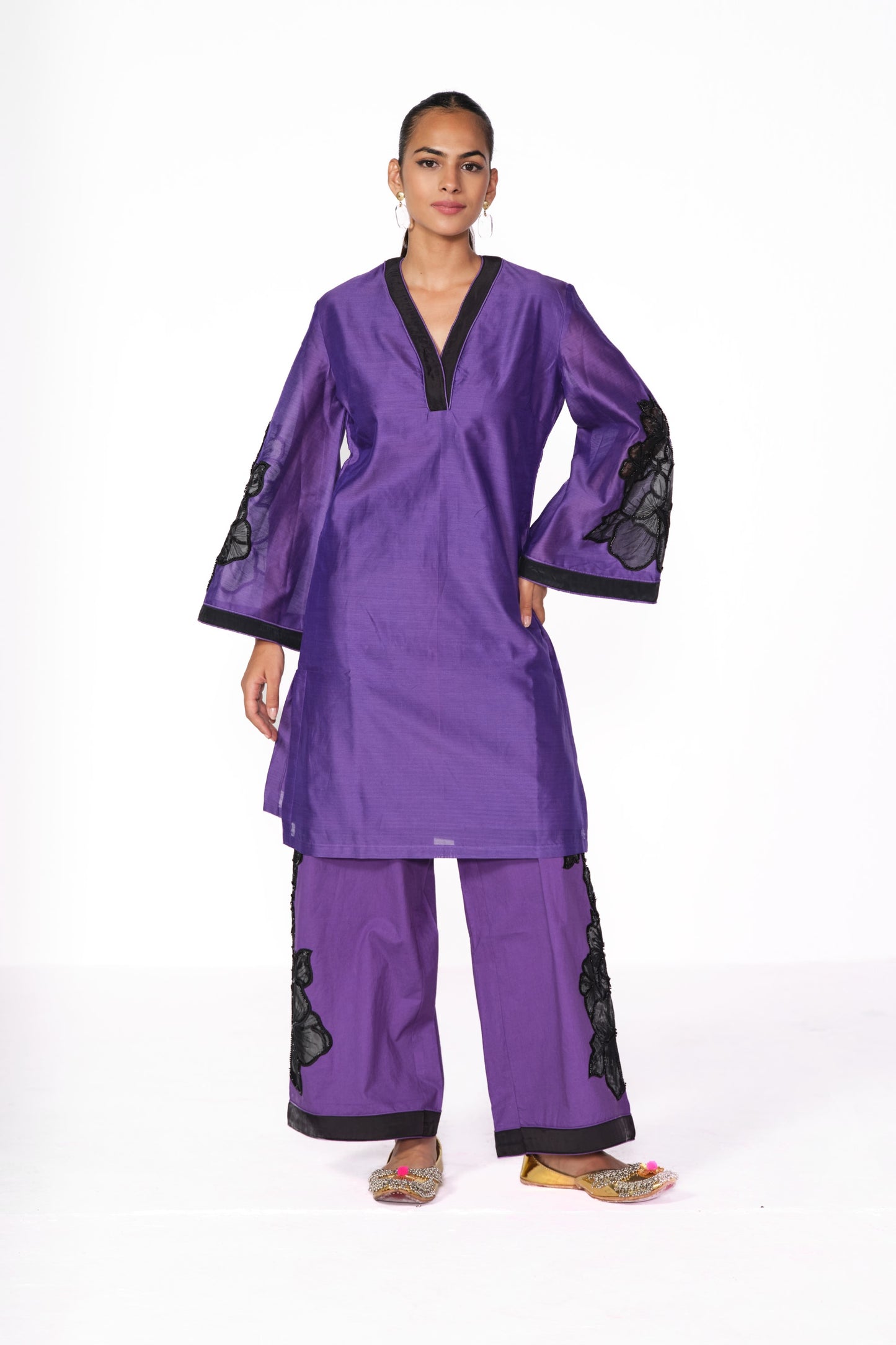 JAMUNI-BLACK KARDANA FLOWER KURTA SET