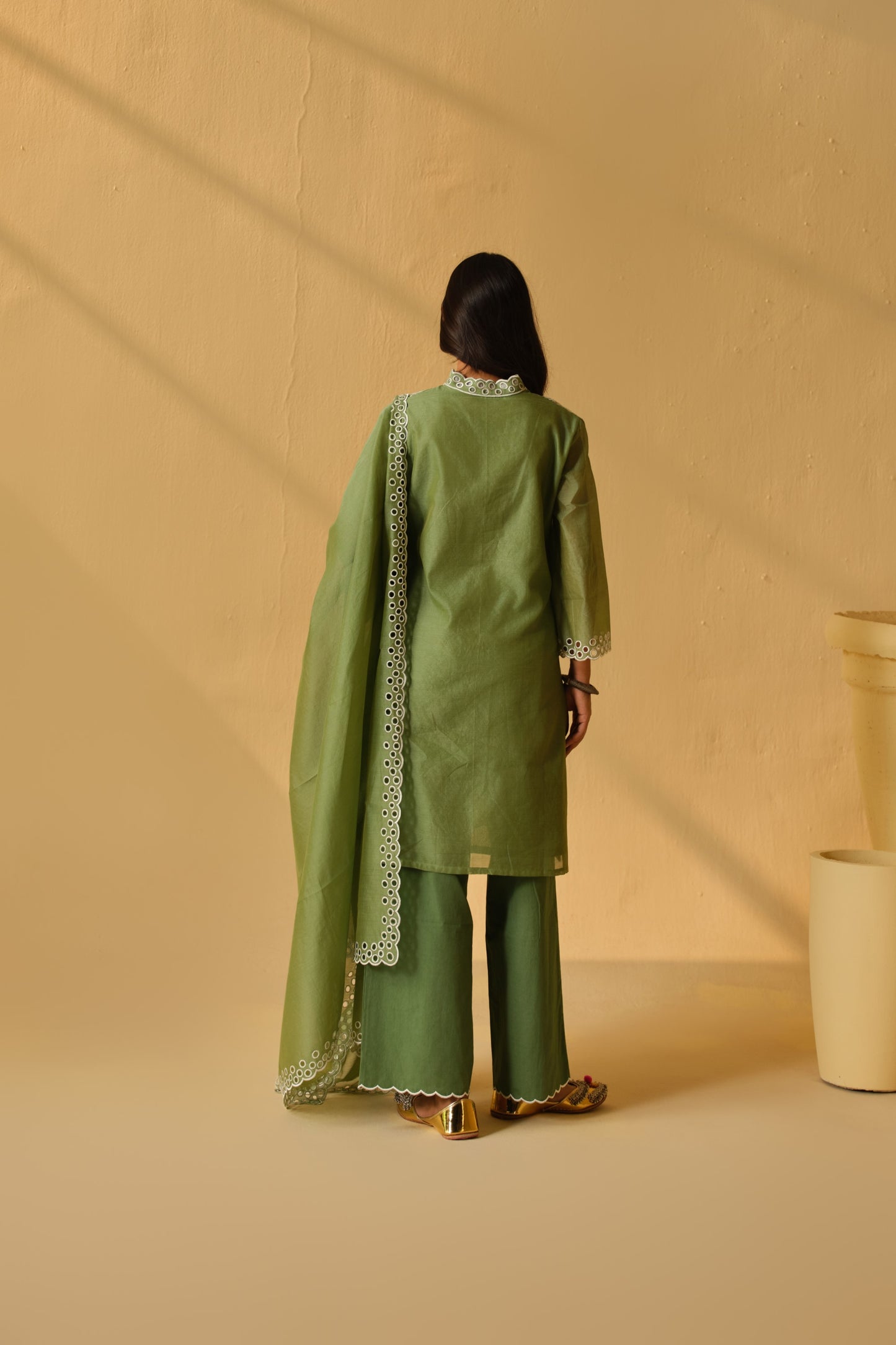 SUFIANA NEEM KURTA SET WITH DUPATTA