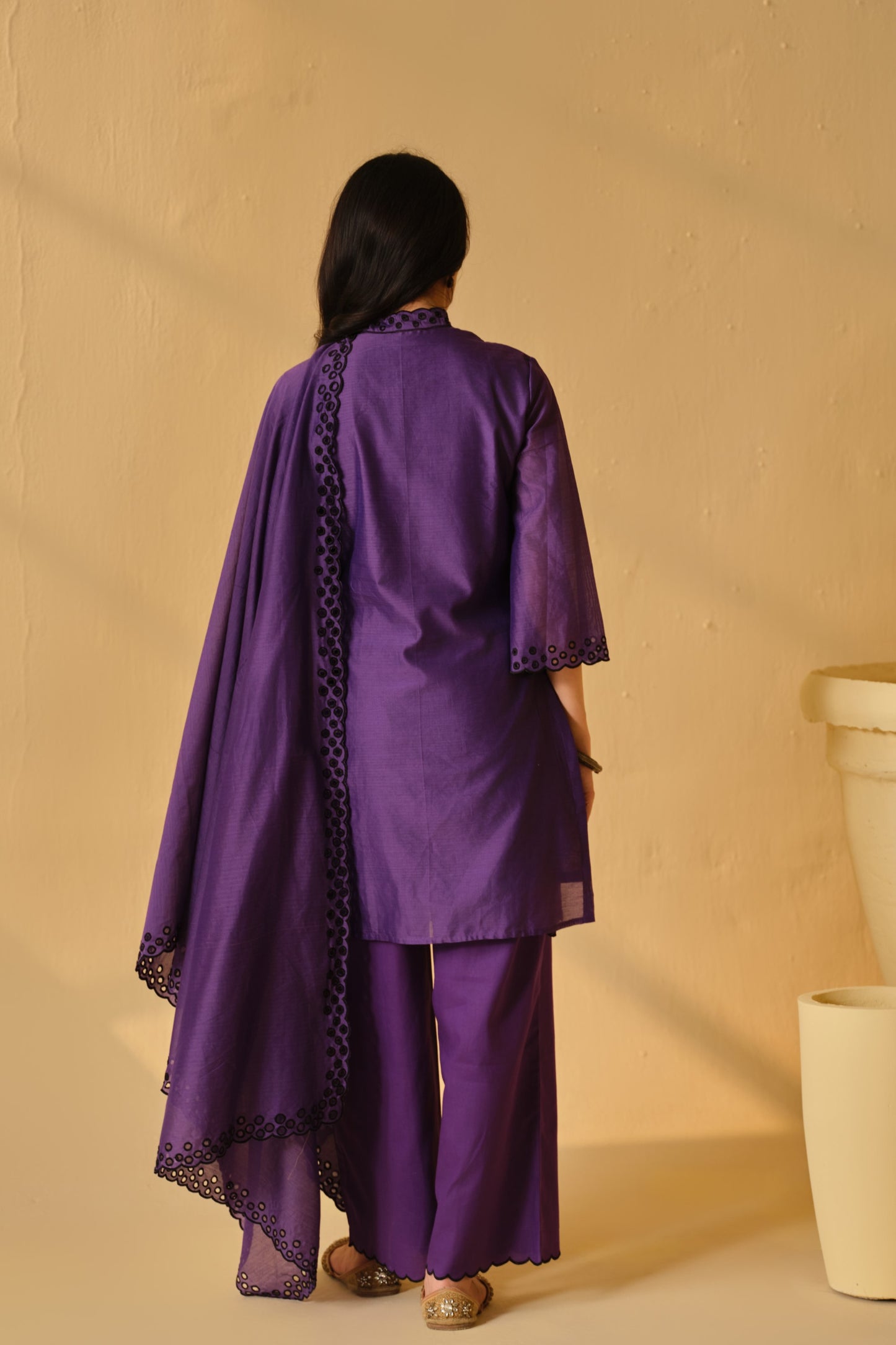 SIMRAN X SUFIANA JAMUNI KURTA SET WITH DUPATTA