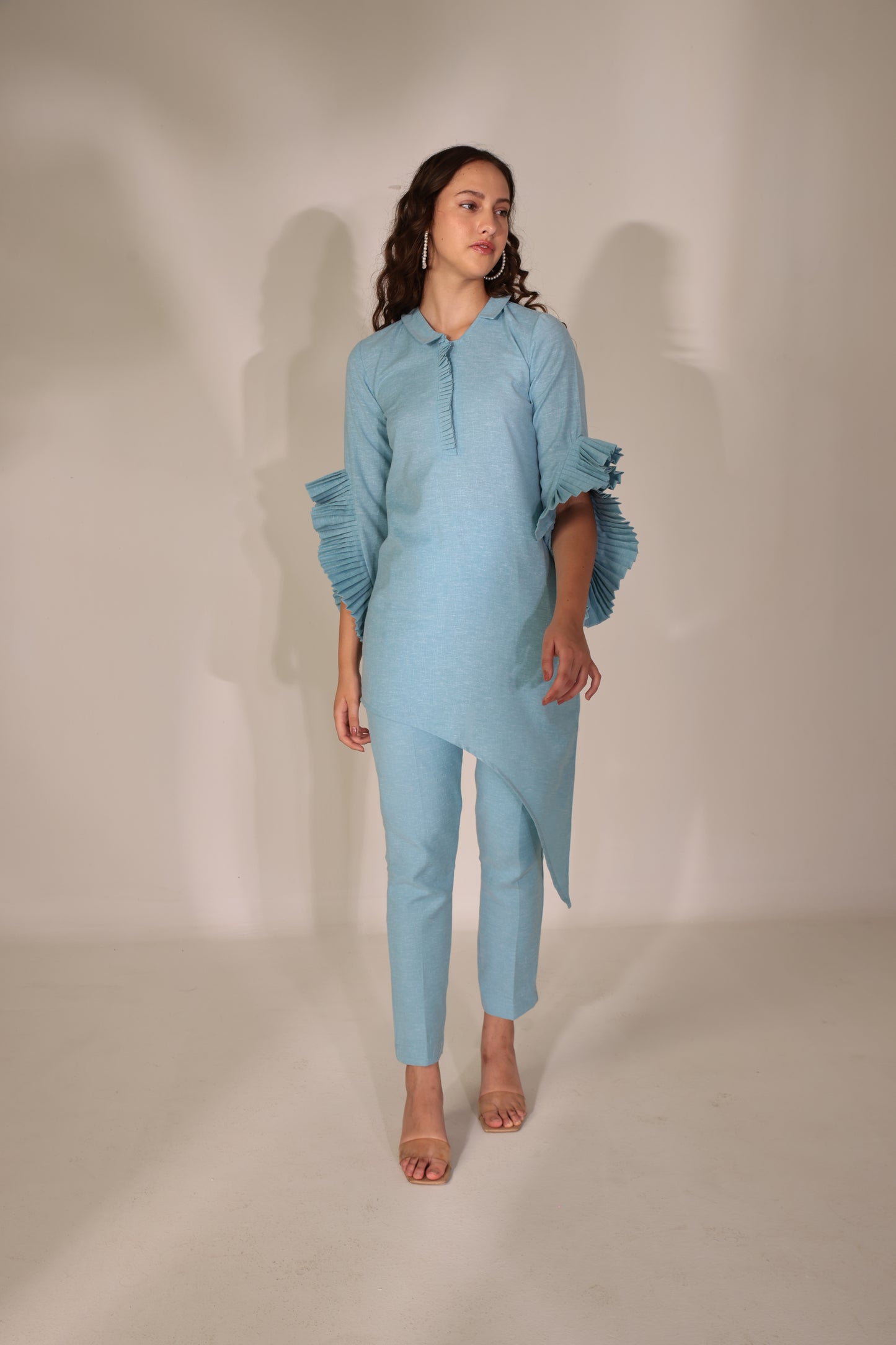 SKY-BLUE PLEAT SLEEVES  LINEN KURTA SET