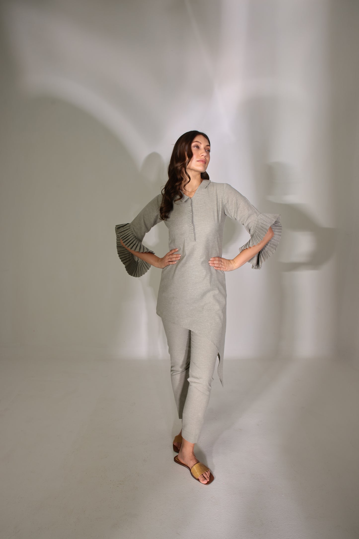 OLIVE PLEAT-SLEEVES  LINEN KURTA SET