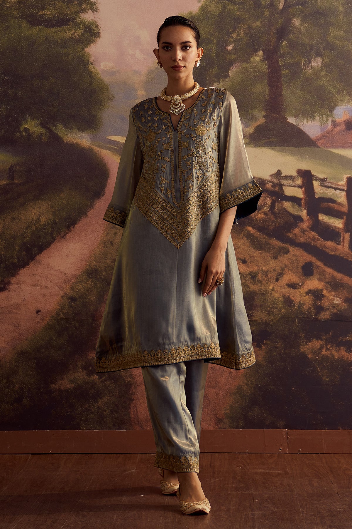 PARISA CHAV KURTA SET