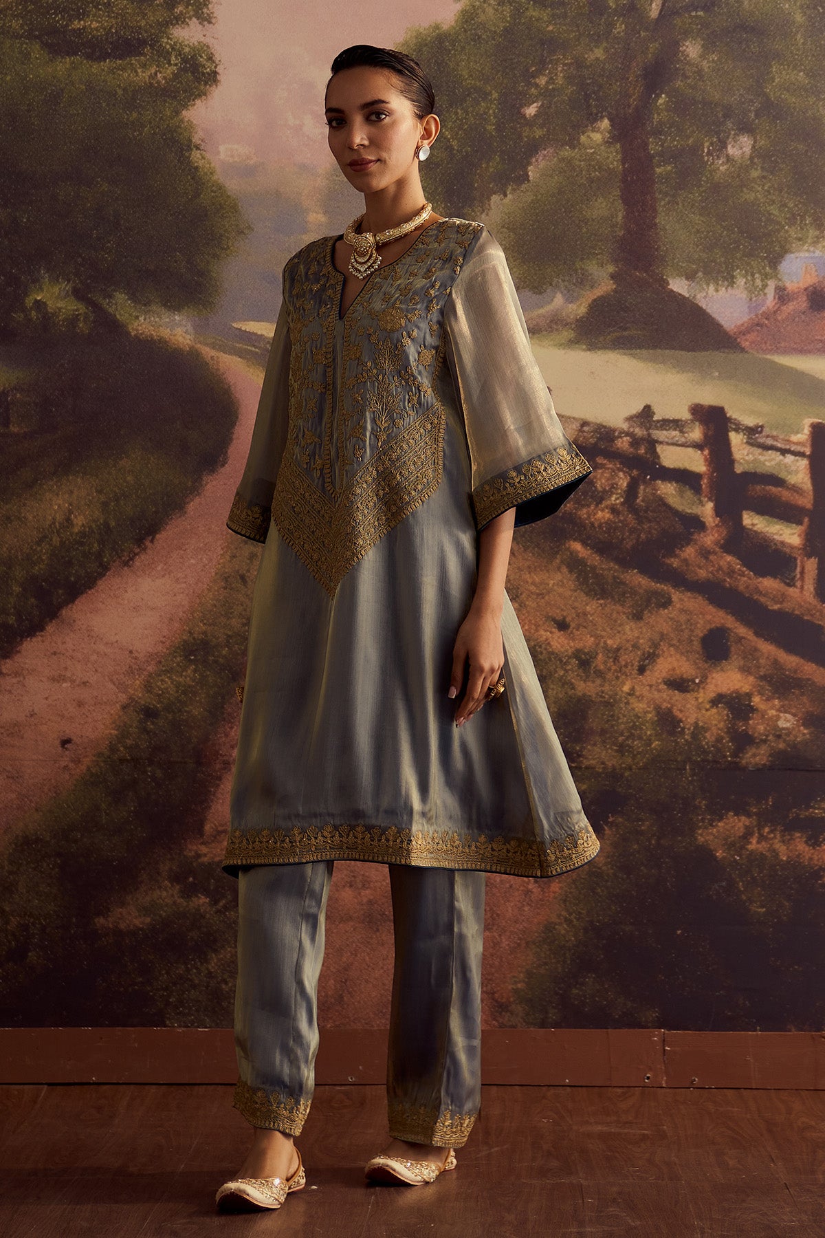 PARISA CHAV KURTA SET