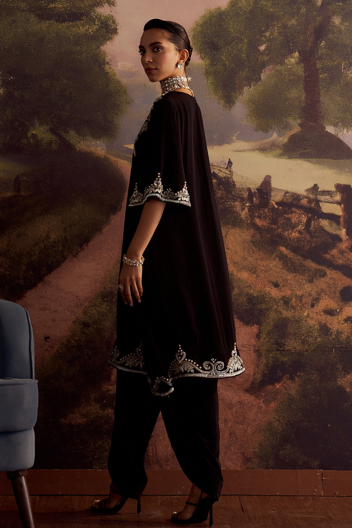 NAINA BLACK EMBROIDERED KURTA SET