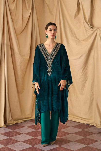 Sikka Velvet Zari Mor Hara Kaftan Set