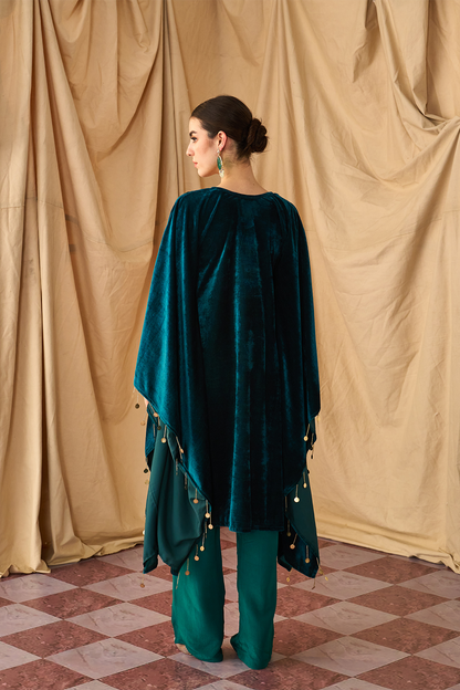 Sikka Velvet Zari Mor Hara Kaftan Set