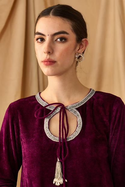 Lashkara Lal Velvet Kurta Set