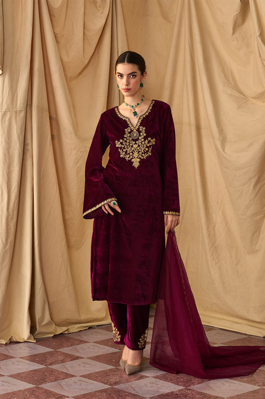 Saanjh Velvet Kurta Set-Maroon