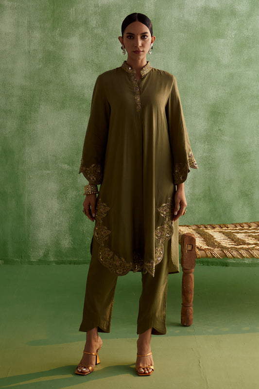 INARA ZARI-DAMAN KURTA SET -OLIVE GREEN