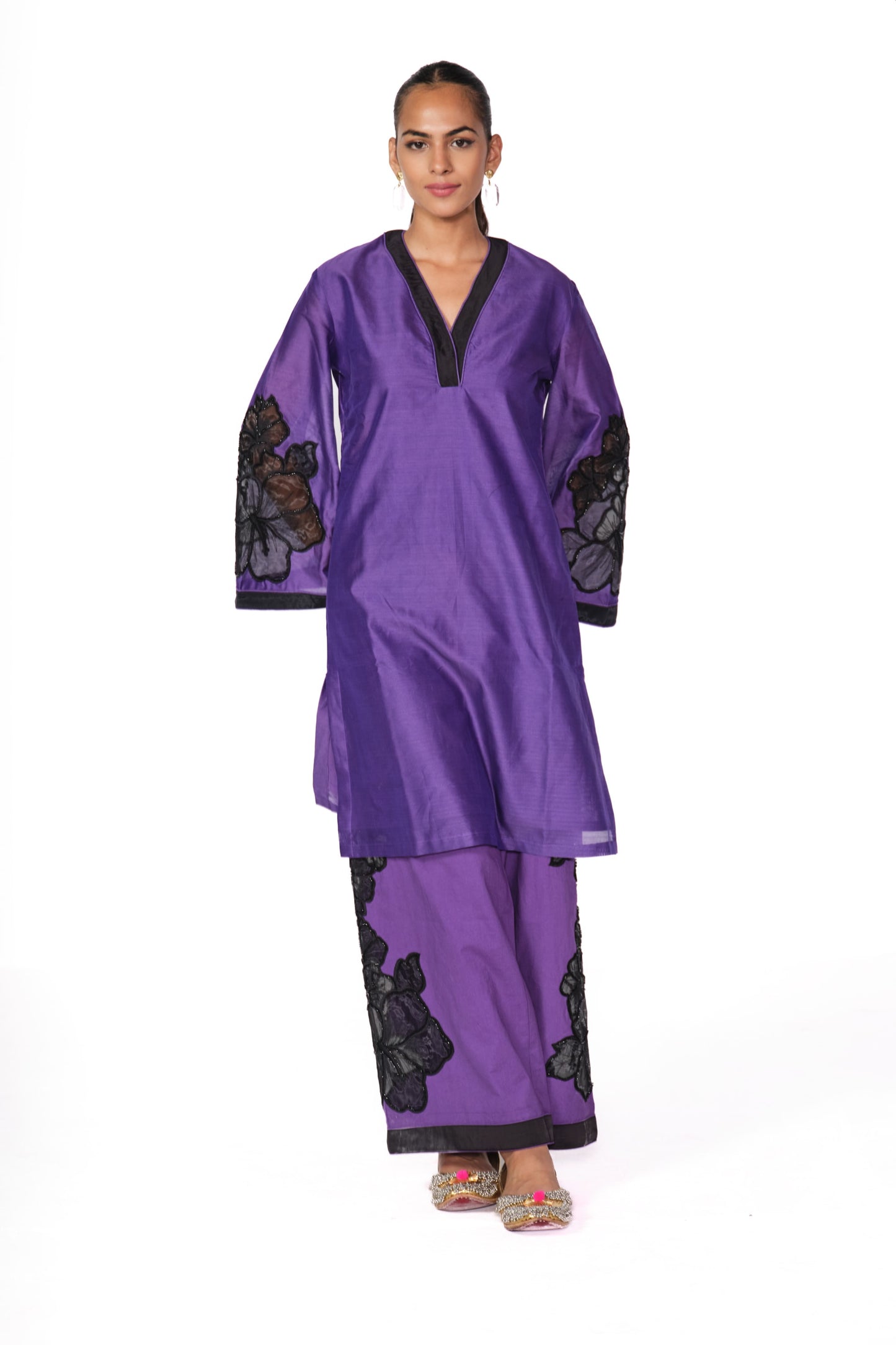 JAMUNI-BLACK KARDANA FLOWER KURTA SET